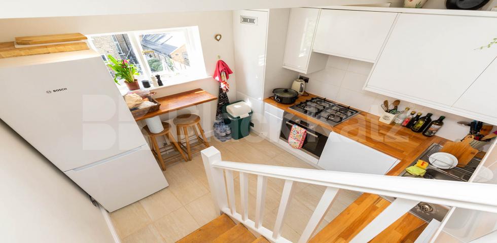 			2 Bedroom, 1 bath, 1 reception Flat			 Coverdale Road, Shepherds Bush